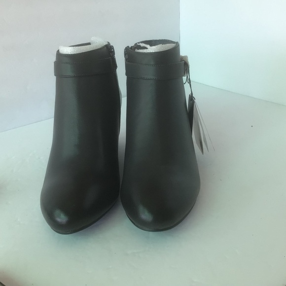 Vionic Shasta Black Comfort Snakeskin and Buckle Side Zip Ankle Booties NIB - Picture 11 of 12